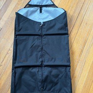 Eagle Creek tri-fold garment bag